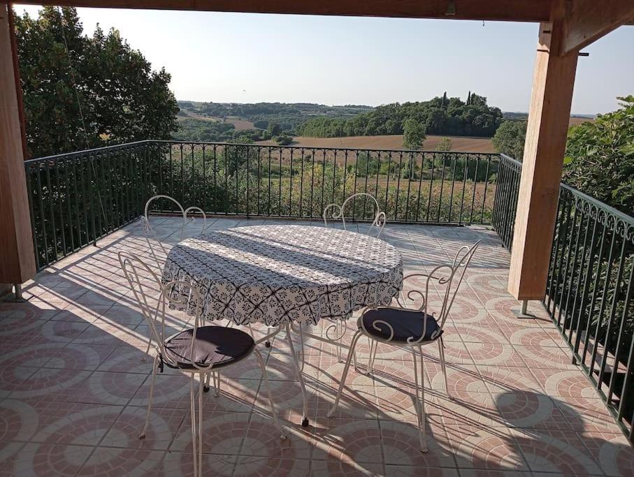 Maison De Village Avec Superbe Vue Cuq  Экстерьер фото